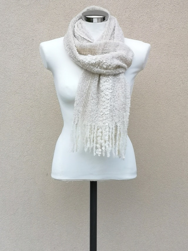 sciarpa-apu-crema-annodata-lana-baby-alpaca