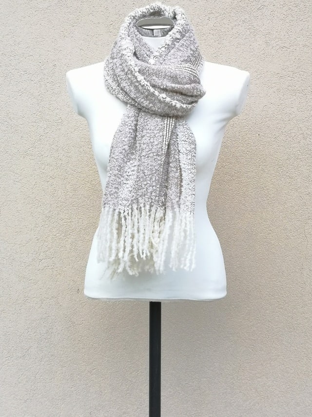 sciarpa-coli-beige-annodata-lana-baby-alpaca